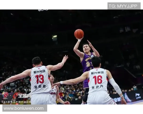 广东队与北控队激战正酣2020年12月30日篮球赛精彩回顾与分析